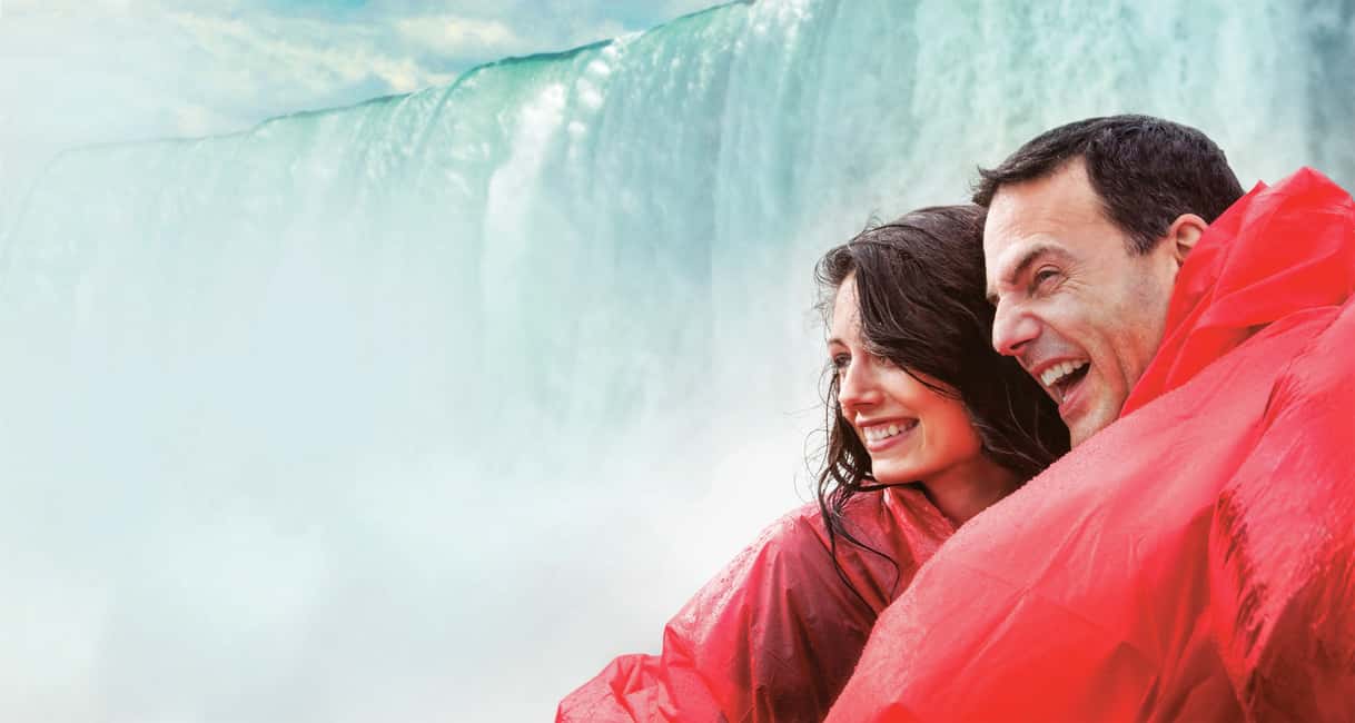 image n.1 of Niagara Falls, Canada: Sightseeing Tour with Boat Ride activity in Niagara Falls, Ontario, uploaded by supplier