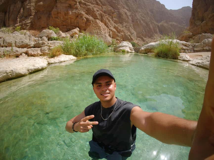 Immagine nº 50 di Muscat: escursione di un'intera giornata a Wadi Shab, grotta romantica e sinkhole attività a Regione al-Sharqiyya, caricata dal fornitore