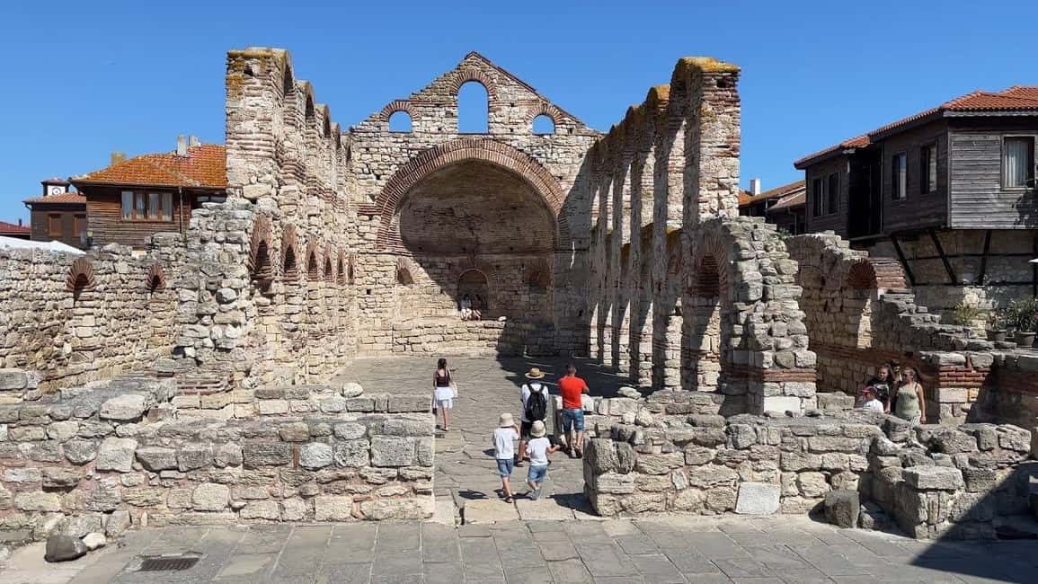 imagen n.º 6 de Desde Obzor: Tour turístico privado de día completo a Nessebar actividad en Provincia de Varna, subida por el proveedor