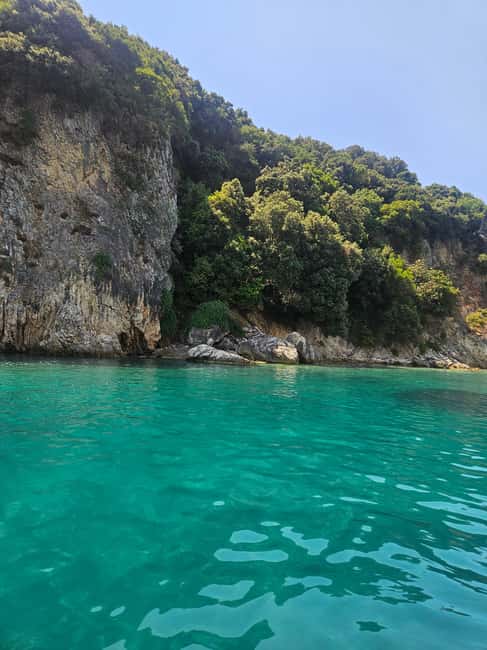 image n.14 of Sarandë: Boat Tour to Kroreza with Snorkelling and Umbrella activity in Sarandë, uploaded by supplier