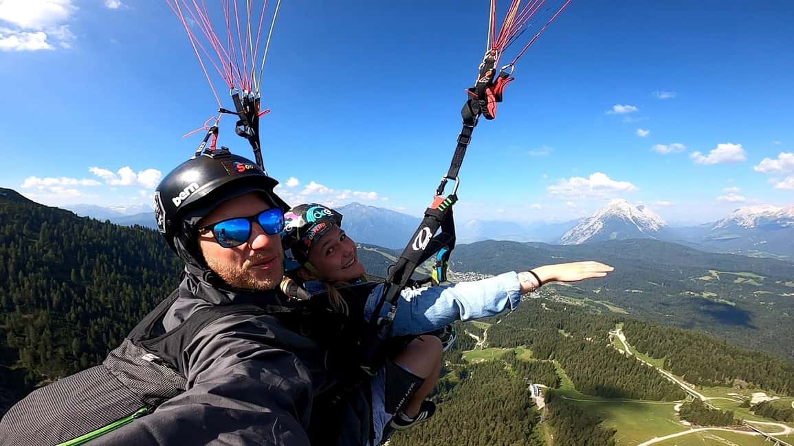 imagem n.2 de Neustift im Stubaital: Voo Super Combo de Parapente atividade em Innsbruck, carregada pelo fornecedor