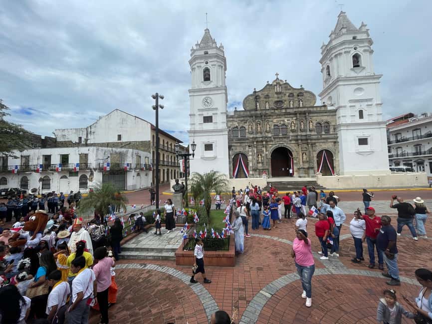 image n.4 of Panama City: Half-day tour of highlights and Panama Canal activity in Panama City, uploaded by supplier