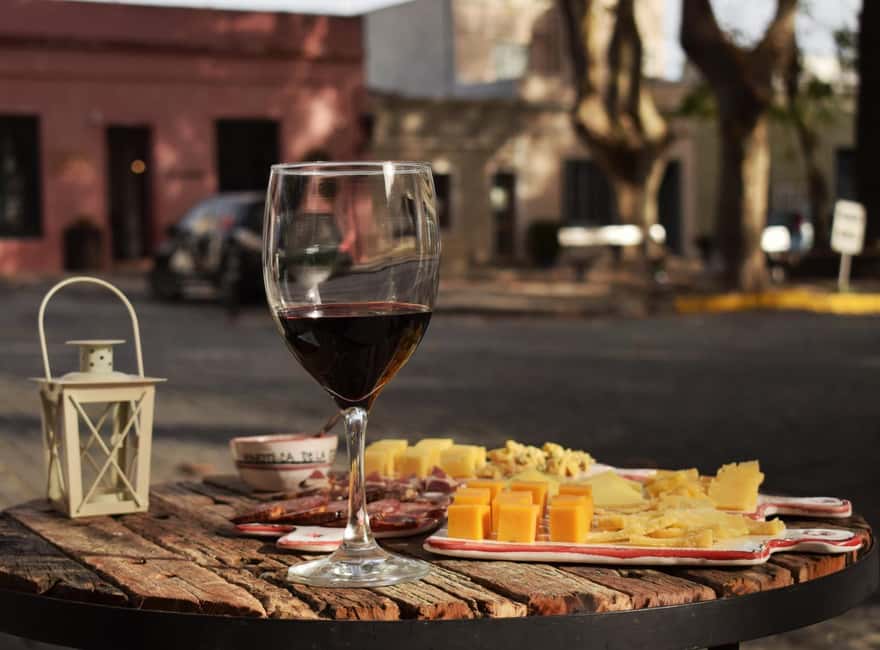 Immagine nº 6 di Hop on Hop off Colonia e degustazione di vini con fiambelle attività a Colonia del Sacramento, caricata dal fornitore