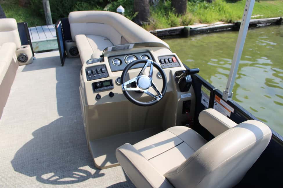 image n.4 of Destin: 4-Hour Self-Driving Pontoon Rental activity in Destin, uploaded by supplier