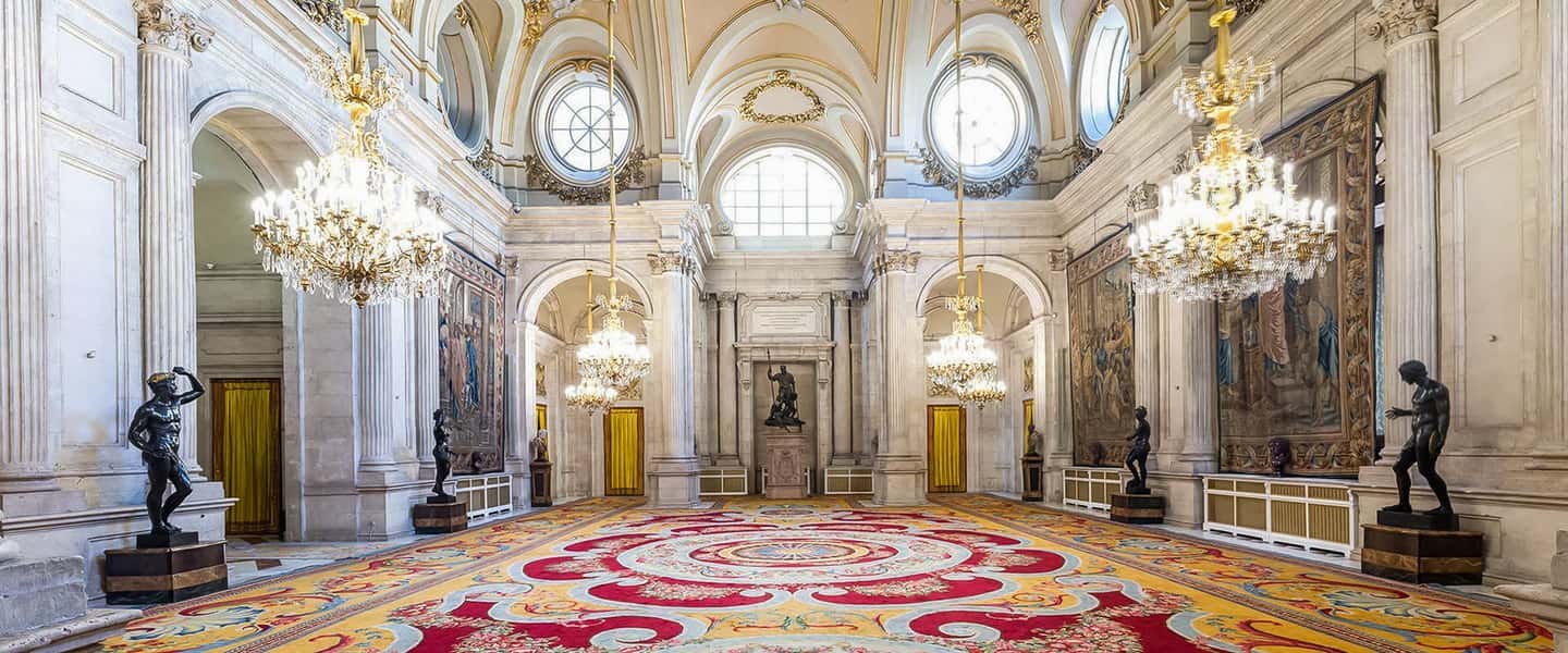 Immagine nº 3 di Madrid: Biglietto d'ingresso al Palazzo Reale con accesso rapido attività a Madrid, caricata dal fornitore