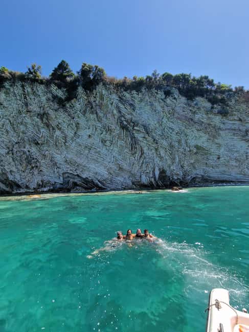 billede nr.12 af aktiviteten Sarande: Bådtur til Krorez med snorkling, drikkevarer og svømning i Himarë, uploadet af udbyder