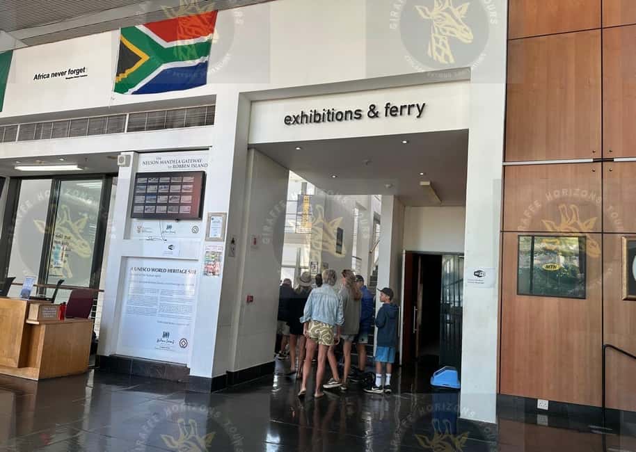 imagem n.20 de Cidade do Cabo: Ferry para Robben Island com ingresso para a prisão e passeio atividade em Cidade do Cabo, carregada pelo fornecedor
