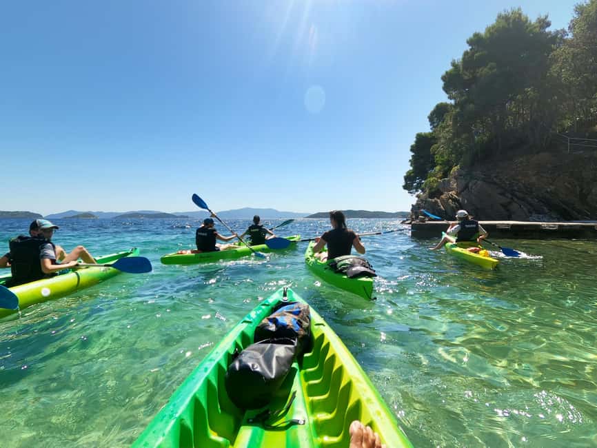 imagen n.º 17 de Skiathos: Excursión guiada en kayak de mar con parada para nadar actividad en Ciudad de Skiathos, subida por el proveedor