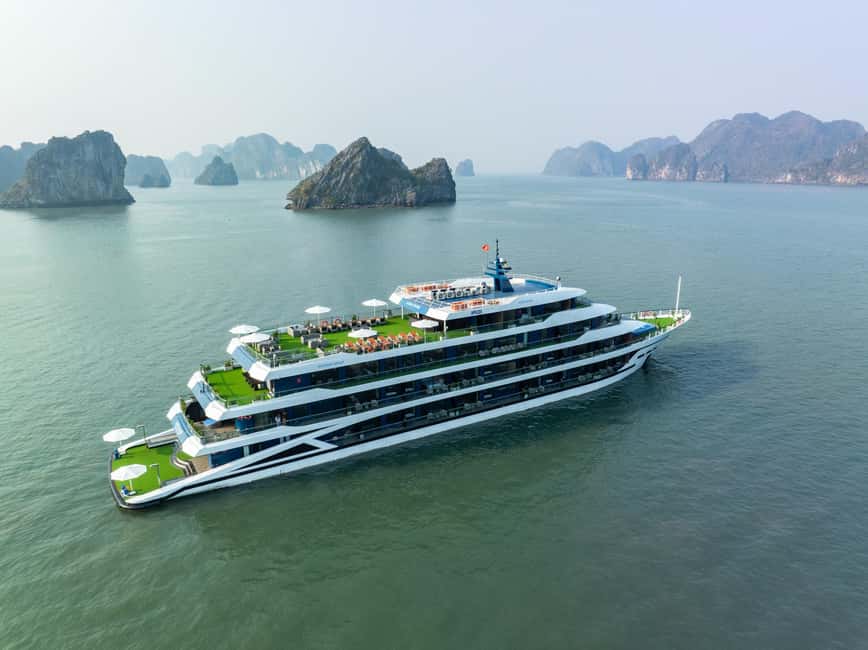 image n.16 of 2-Day or 3-Day: Halong&Lan Ha Bay Cruise 5* balcony, bathtub activity in Ha Long, uploaded by supplier
