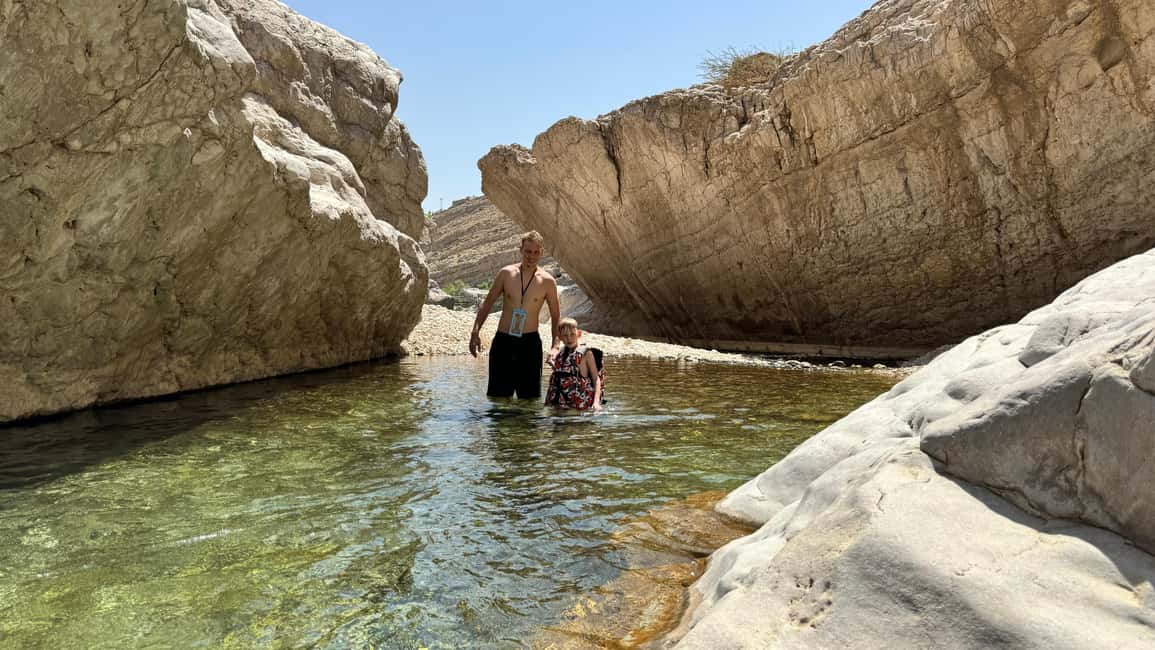 Obraz nr 2 z atrakcji Muscat: Wycieczka grupowa z przewodnikiem po pustyni Wahiba i Wadi Bani Khalid w Al-Mintakat asz-Szarkijja, przesłany przez organizatora