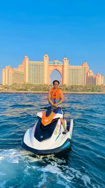 afbeelding n.6 van JETSKI/bezoek de prachtige architectuur van het emiraat met foto's en video's. activiteit in Dubai, geüpload door aanbieder