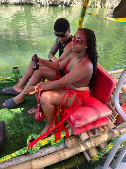 imagem n.10 de Ocho Rios : Bamboo River Rafting em Ocho Rios Jamaica. atividade em Clarendon, carregada pelo fornecedor