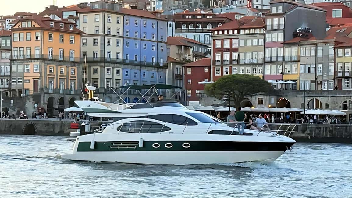 image n.1 of Porto: 6 Bridges Yacht Cruise with Wine & Snacks activity in Vila Nova de Gaia, uploaded by supplier