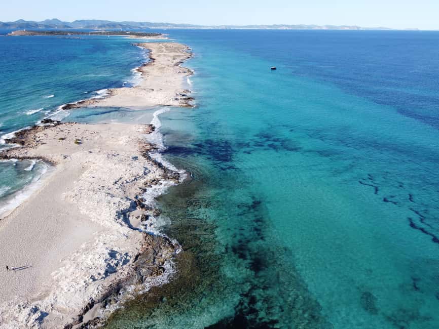 Image N°44 de Ibiza : croisière premium d'une journée à Formentera en catamaran activité à Sant Josep de sa Talaia, publiée par le prestataire