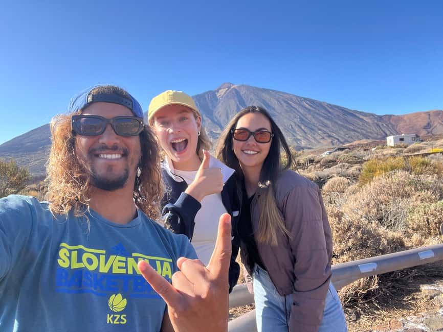image n.9 of Tenerife: Teide Sunset Adventure with Picnic & Stargazing activity in Santa Cruz de Tenerife, uploaded by supplier