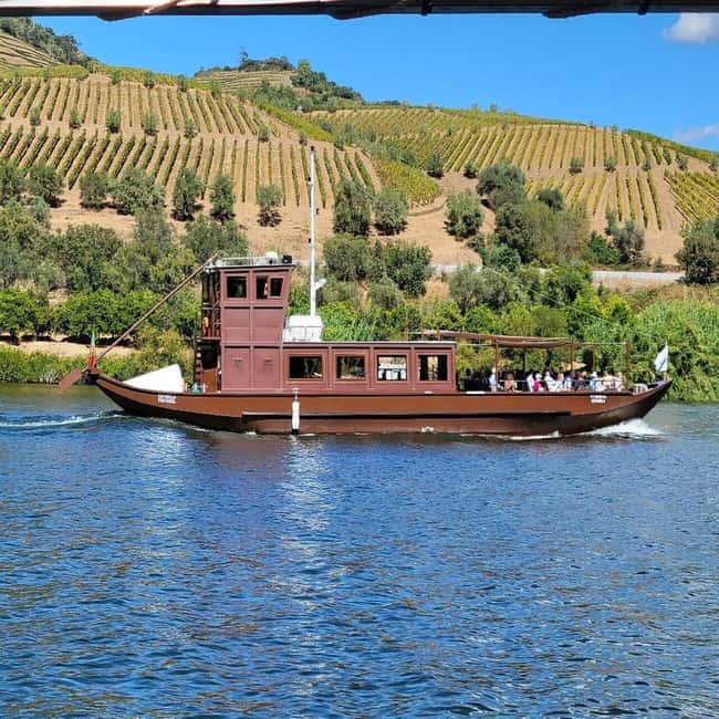 Image N°30 de Depuis Porto : Vallée du Douro avec vignobles, déjeuner et excursion en bateau activité à Région Nord, Portugal, publiée par le prestataire