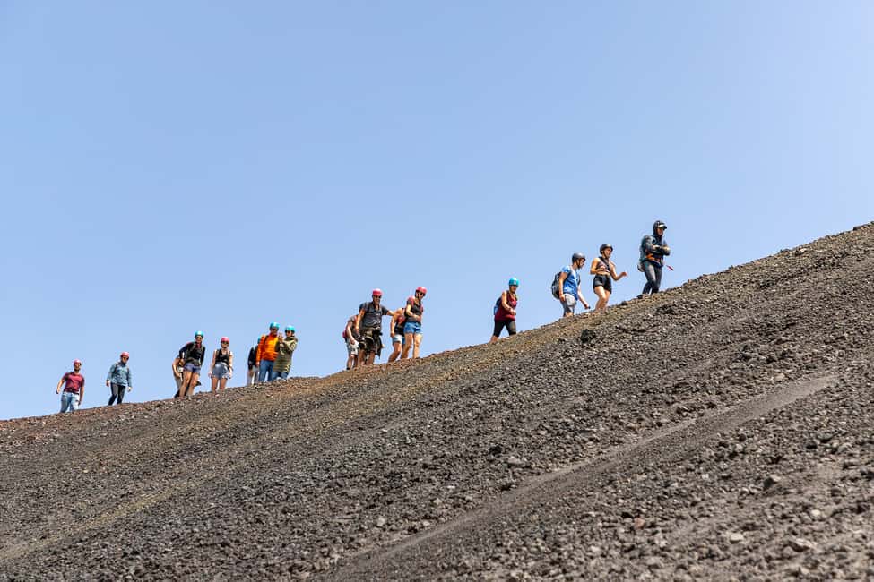 Bild Nr. 5 von Ätna: Geführte Vulkangipfel-Wandertour mit Seilbahn Aktivität in Catania, hochgeladen vom Anbieter