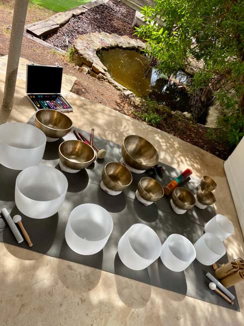 Image N°13 de Ibiza : bain sonore privé avec bols chantants et relaxation activité à Cala Llonga, publiée par le prestataire