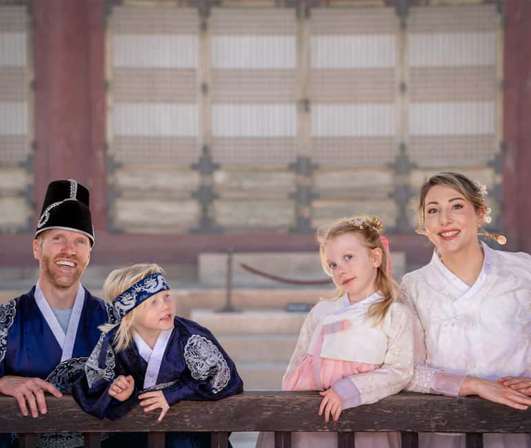 Image N°9 de Séoul : Location de Hanbok avec entrée au Palais Gyeongbokgung activité à Séoul, publiée par le prestataire