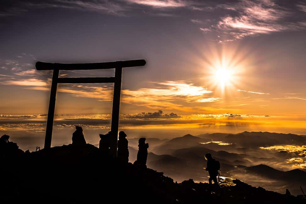 image n.5 of Mt. Fuji: 2-Day Climb with Hut Stay, Meals, and Hot Springs activity in Fujinomiya, uploaded by supplier