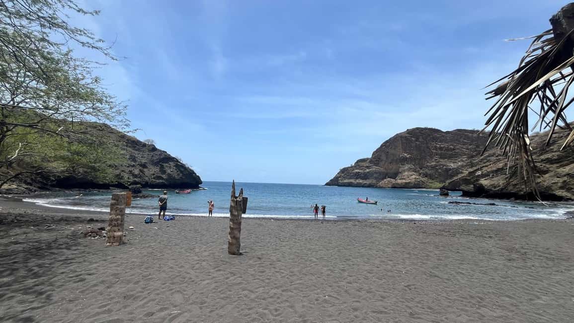 imagem n.34 de Passeio de barco para a caverna de Águas Belas + churrasco atividade em Assomada, carregada pelo fornecedor