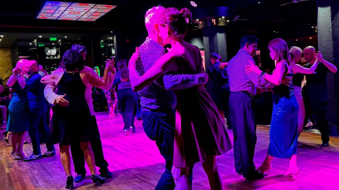 ミュージック BUENOS AIRES DIAS Y NOCHES DE TANGO BUENOS DE NOCHES Y TANGO ミュージック DIAS AIRES