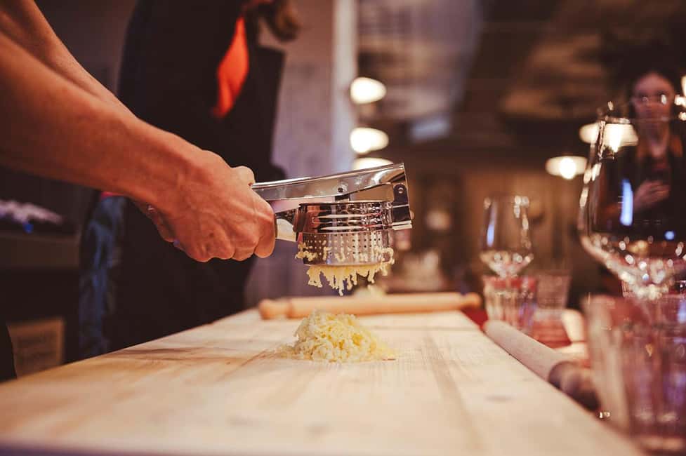 Immagine nº 3 di Corso di cucina: Ricette autentiche italiane con pranzo attività a Monteriggioni, caricata dal fornitore