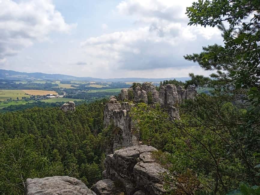 imagem n.3 de De Praga: Viagem de 1 dia ao Paraíso Boêmio com caminhada guiada atividade em Praga, carregada pelo fornecedor