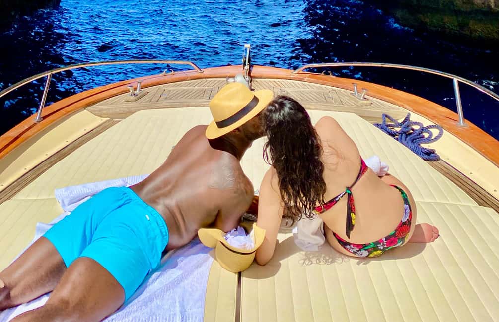 image n.19 of Sorrento: Positano & Amalfi Coast Small-Group Boat Tour activity in Nerano, uploaded by supplier