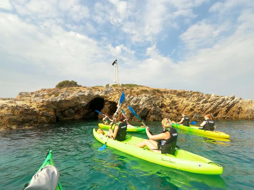 imagen n.º 10 de Skiathos: Excursión guiada en kayak de mar con parada para nadar actividad en Ciudad de Skiathos, subida por el proveedor