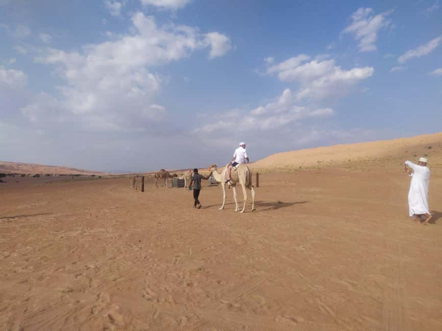 Immagine nº 10 di Muscat: Tour del deserto e del Wadi Bani Khalid con opzione Quad Bike attività a Regione al-Sharqiyya, caricata dal fornitore
