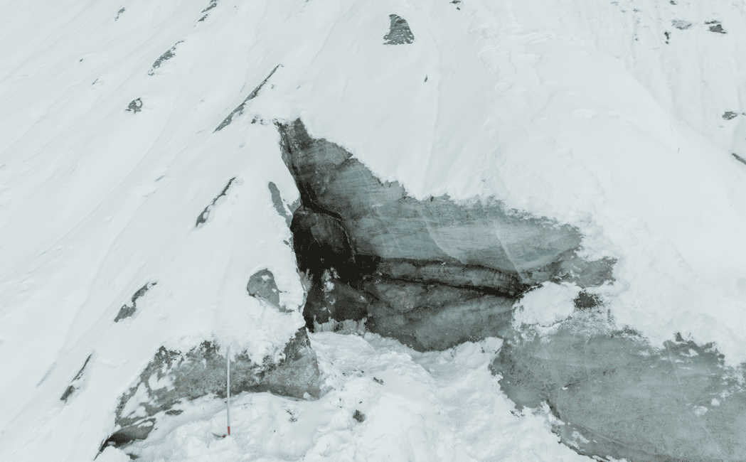 imagen n.º 2 de Desde Vik: Visita guiada en grupo reducido a la Cueva de Hielo de Katla actividad en Suðurland, subida por el proveedor