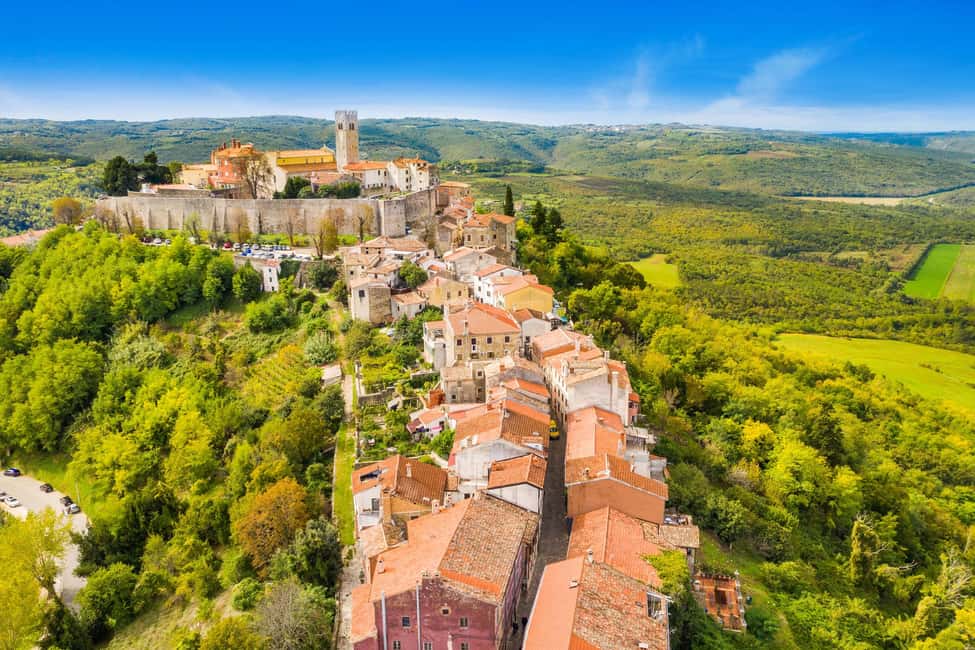 Image N°2 de Au départ de Rovinj : excursion d'une journée à Rovinj, Motovun et Grožnjan activité à Comitat d'Istrie, publiée par le prestataire