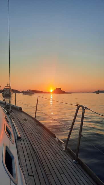 afbeelding n.1 van Aperitief bij zonsondergang op zeilboot-Zwem en peddel-Antibes Kaap activiteit in Antibes, geüpload door aanbieder