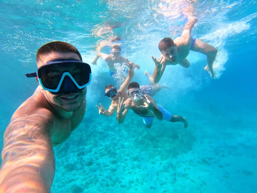 Image N°2 de Split : visite d'une jounée des 5 îles à la grotte bleue, Vis et Hvar activité à Split, publiée par le prestataire