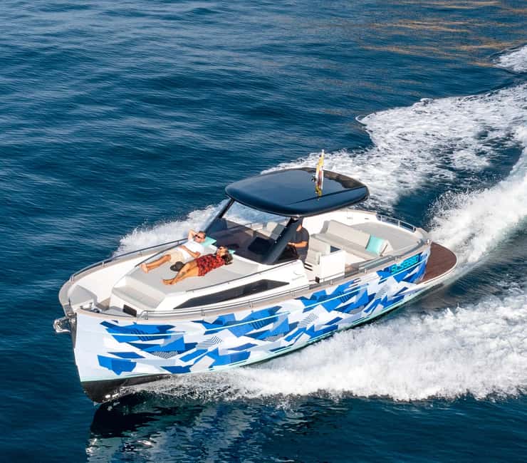 image n.10 of Capri private boat tour from sorrento on Gozzo 35 activity in Anacapri, uploaded by supplier