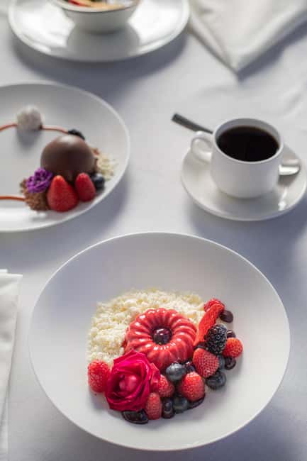 image n.18 of Niagara Falls, Canada: Dining Experience at The Watermark activity in Niagara Falls, Ontario, uploaded by supplier