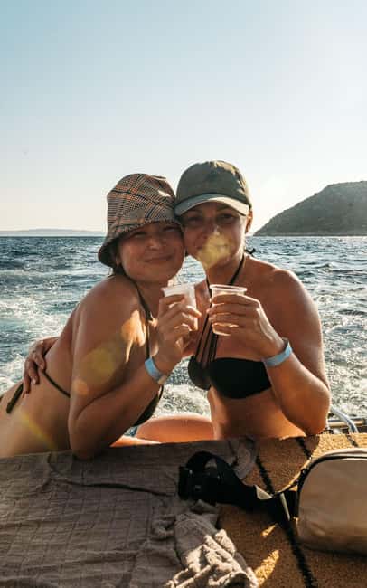 image n.21 of Split: Blue Lagoon and 3 Island Cruise with Food and Drinks activity in Dalmatia, uploaded by supplier