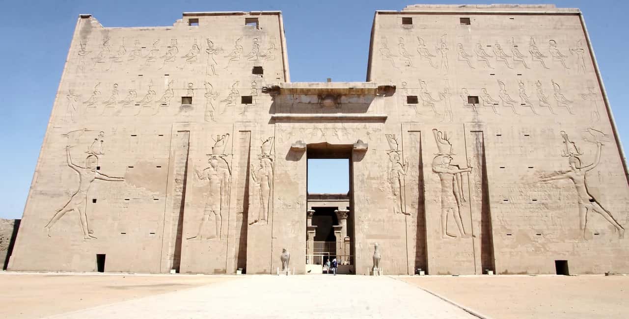 imagem n.15 de De Luxor: Excursão particular aos templos de Edfu e Kom Ombo e almoço atividade em Edfu, carregada pelo fornecedor