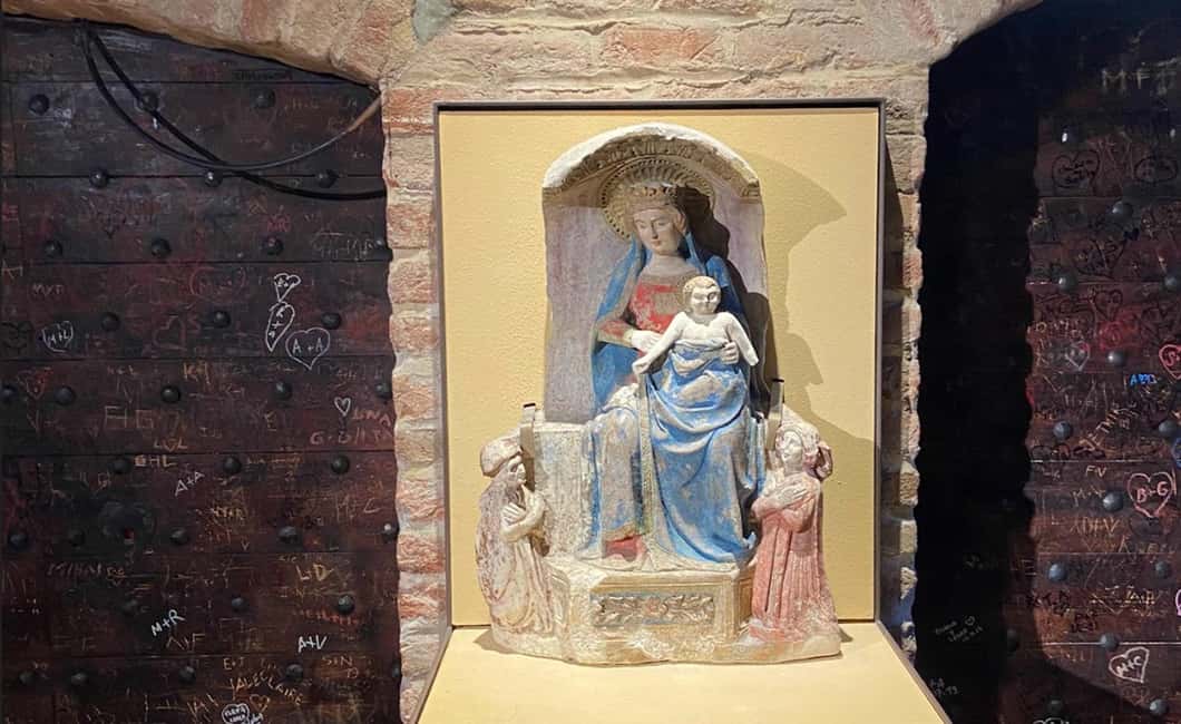 image n.4 of Verona: Juliet’s House Fast-Track Entry Ticket & Audio Guide activity in Verona, uploaded by supplier