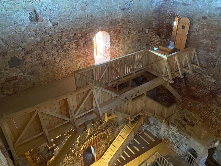 imagem n.17 de Riga: Passeio pela Colina das Cruzes, Palácio de Rundāle e Castelo de Bauska atividade em Distrito de Rundale, carregada pelo fornecedor