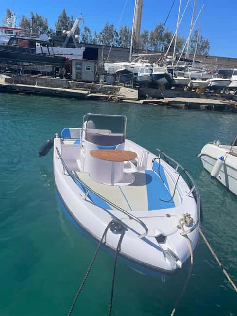 image n.13 of Polignano a Mare Caves and Grottos Tour by Boat with Spritz activity in Polignano a Mare, uploaded by supplier