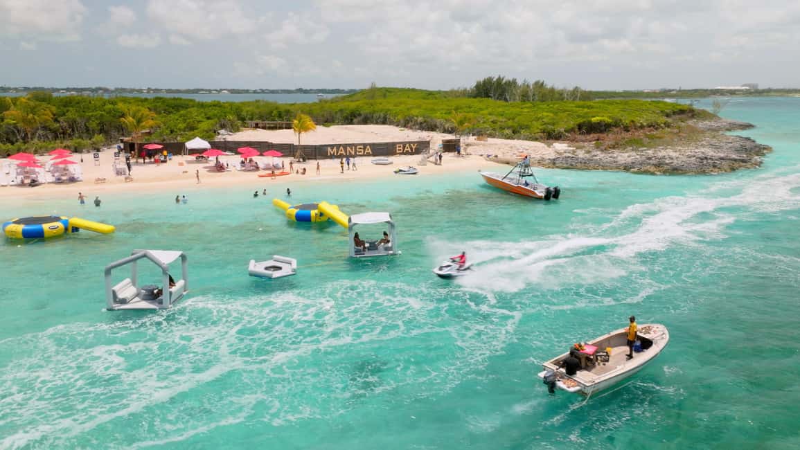 Image N°1 de Nassau : Cochons à la nage, plongée avec tuba et tour en bateau sur la plage activité à New Providence, publiée par le prestataire