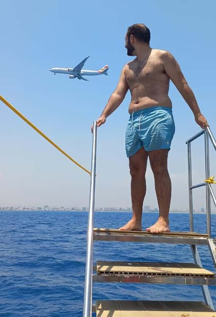 bild nr.19 av Larnaca: Yellow Submarine Swim Cruise med obegränsade drycker aktivitet i Larnaca, uppladdad av arrangören