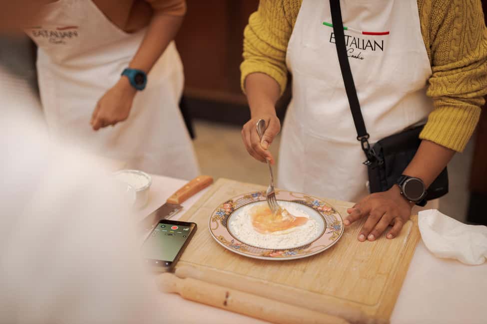 Image N°16 de Rome : Cours de cuisine de pâtes fettuccine dans le centre ville de Rome activité à Rome, publiée par le prestataire