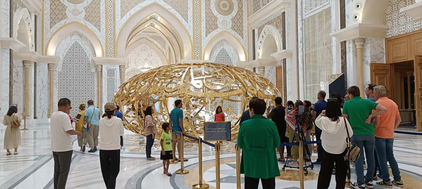 image n.22 of From Abu Dhabi: Grand Mosque, Royal Palace& Heritage Village activity in Abu Dhabi, uploaded by supplier