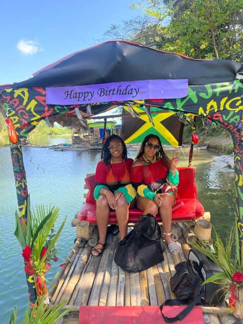 imagem n.1 de Ocho Rios : Bamboo River Rafting em Ocho Rios Jamaica. atividade em Clarendon, carregada pelo fornecedor