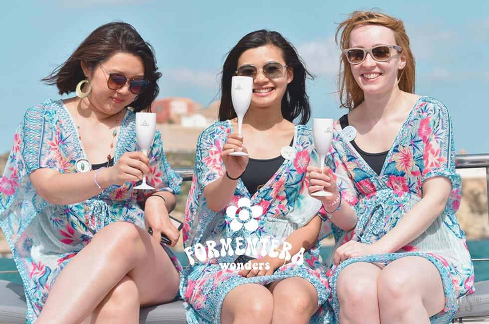 Image N°38 de Ibiza : croisière à Formentera avec paella, open bar et sports nautiques activité à Ibiza (ville), publiée par le prestataire