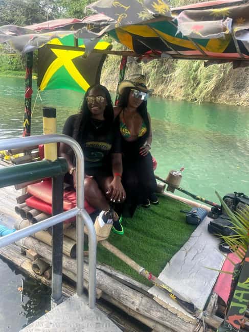 imagem n.3 de Ocho Rios : Bamboo River Rafting em Ocho Rios Jamaica. atividade em Clarendon, carregada pelo fornecedor