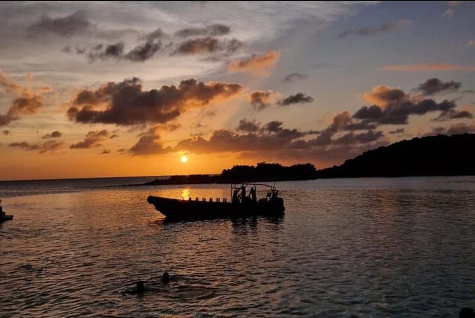 afbeelding n.8 van Curaçao: privé-cruise bij zonsondergang met drankjes en hapjes activiteit in Curaçao, geüpload door aanbieder